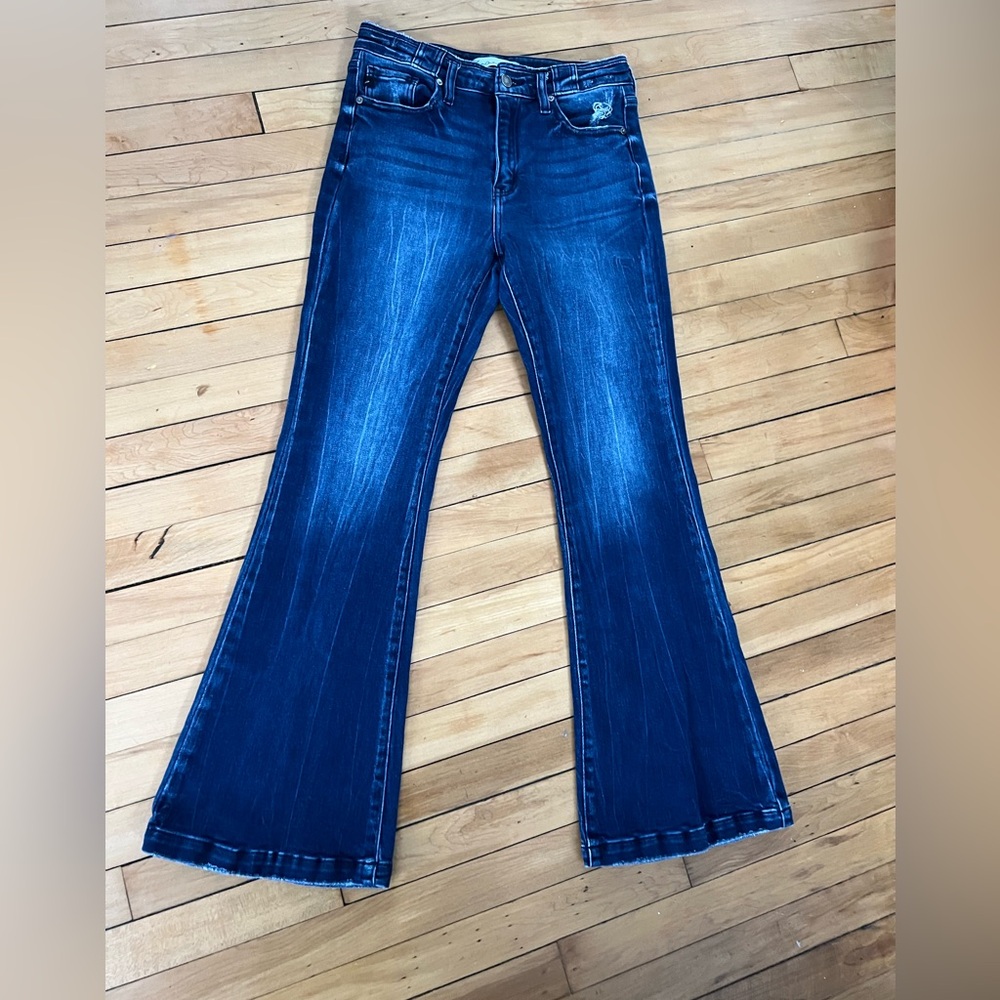 Kancan for Maurice’s dark wash blue flare denim jeans